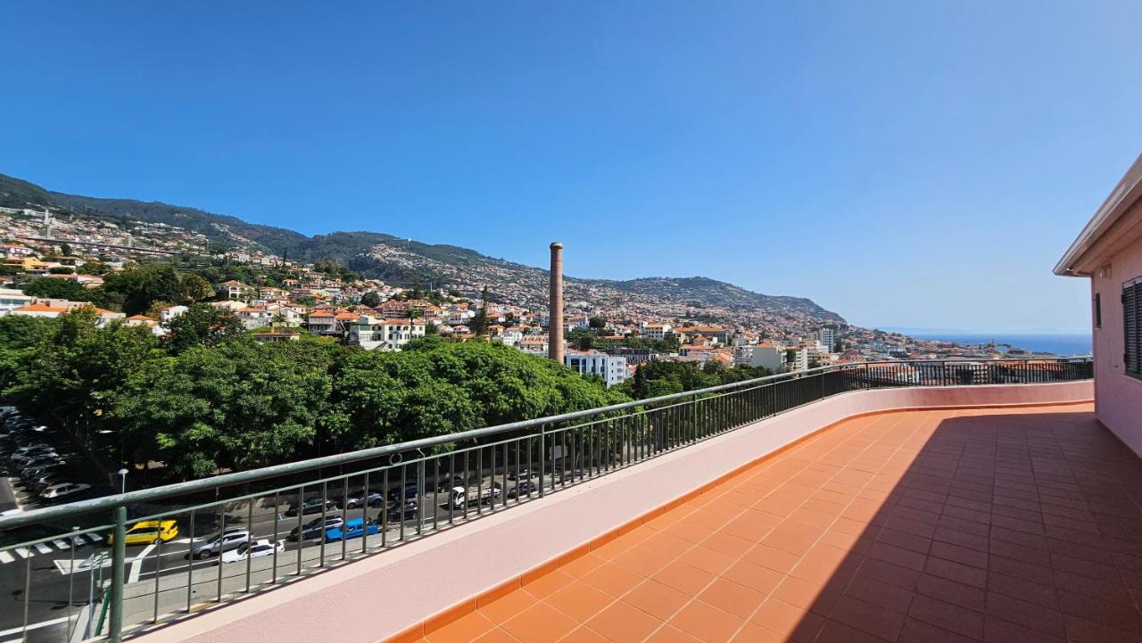 Garden And Seaview Apartment - Free Parking Funchal  Exteriör bild