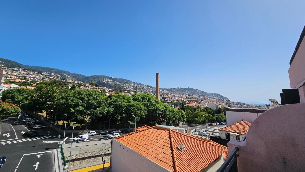 Garden And Seaview Apartment - Free Parking Funchal  Exteriör bild